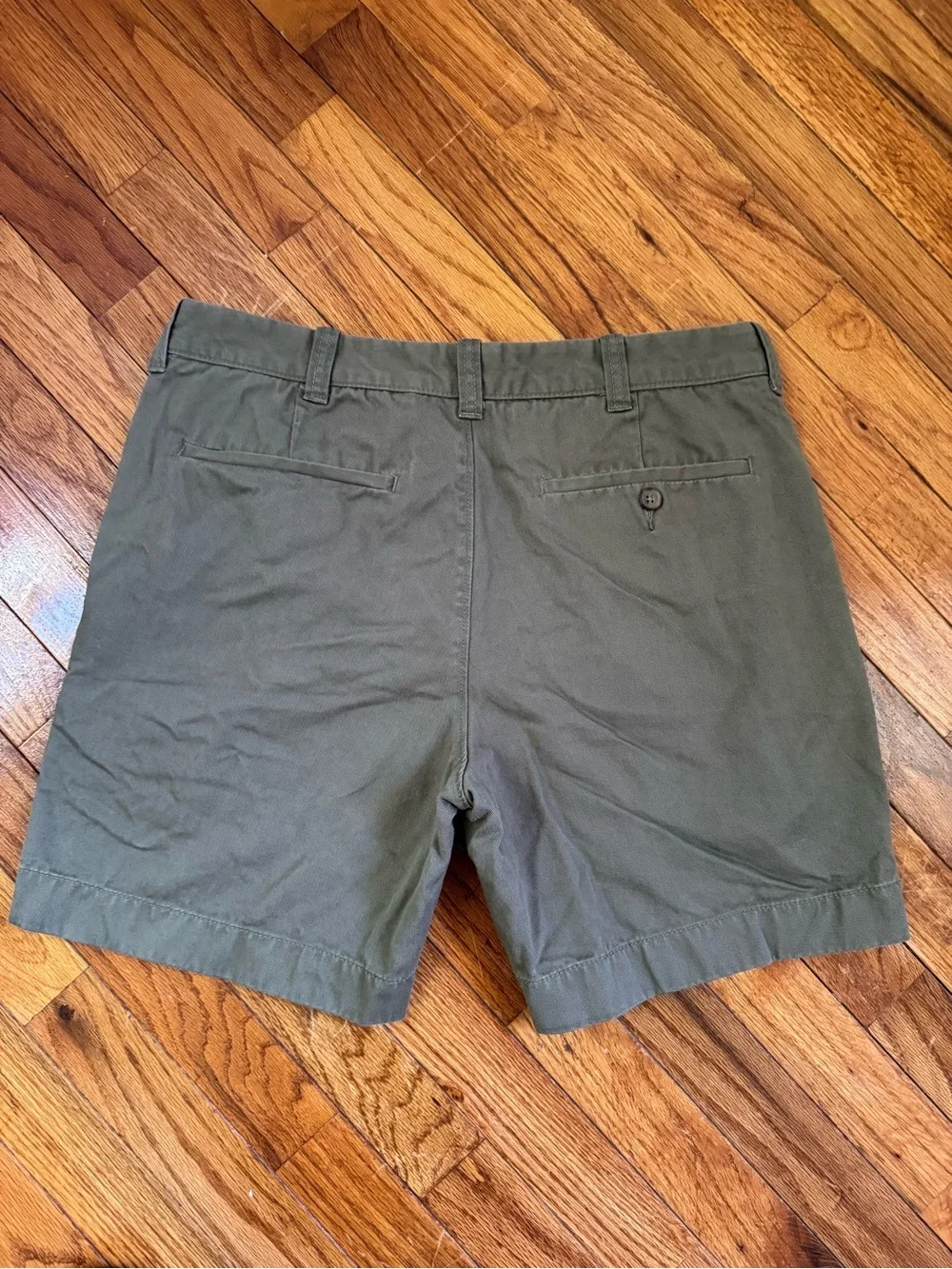 J. Crew Men's Olive Flat-Front Chino Shorts
